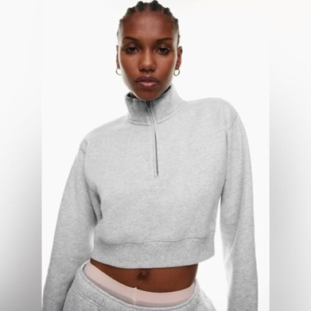 TNA airy fleece perfect 1/4 zip cropped sweatshirt grey